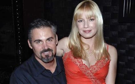 traci lords relationships|Actress Traci Lords Married Jeff Gruenewald; Living。